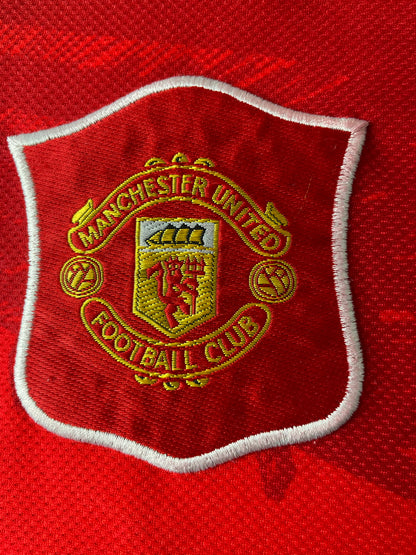 Manchester United 1994/95 Home Shirt – Eric Cantona #7 – Size M – Vintage Umbro Football Jersey
