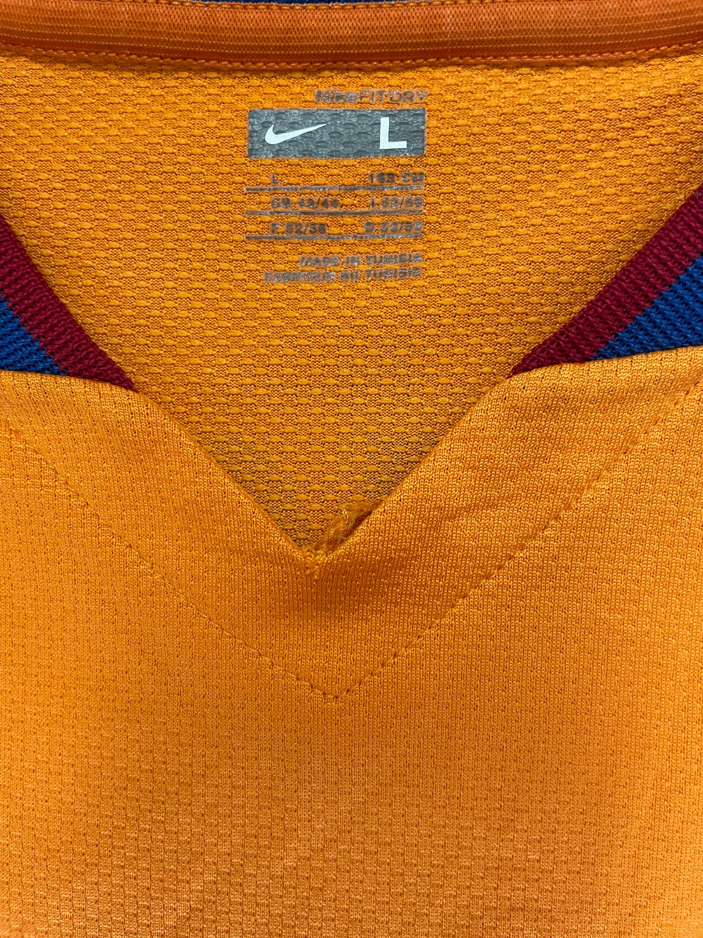 2006-08 Barcelona Away Shirt Messi
