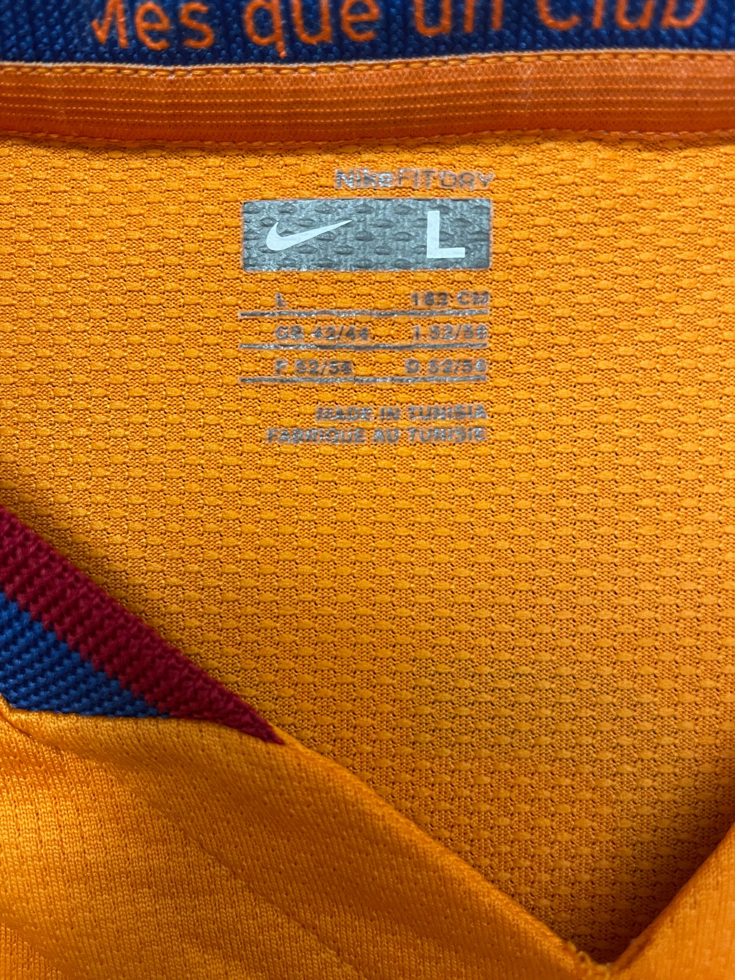 2006-08 Barcelona Away Shirt Messi