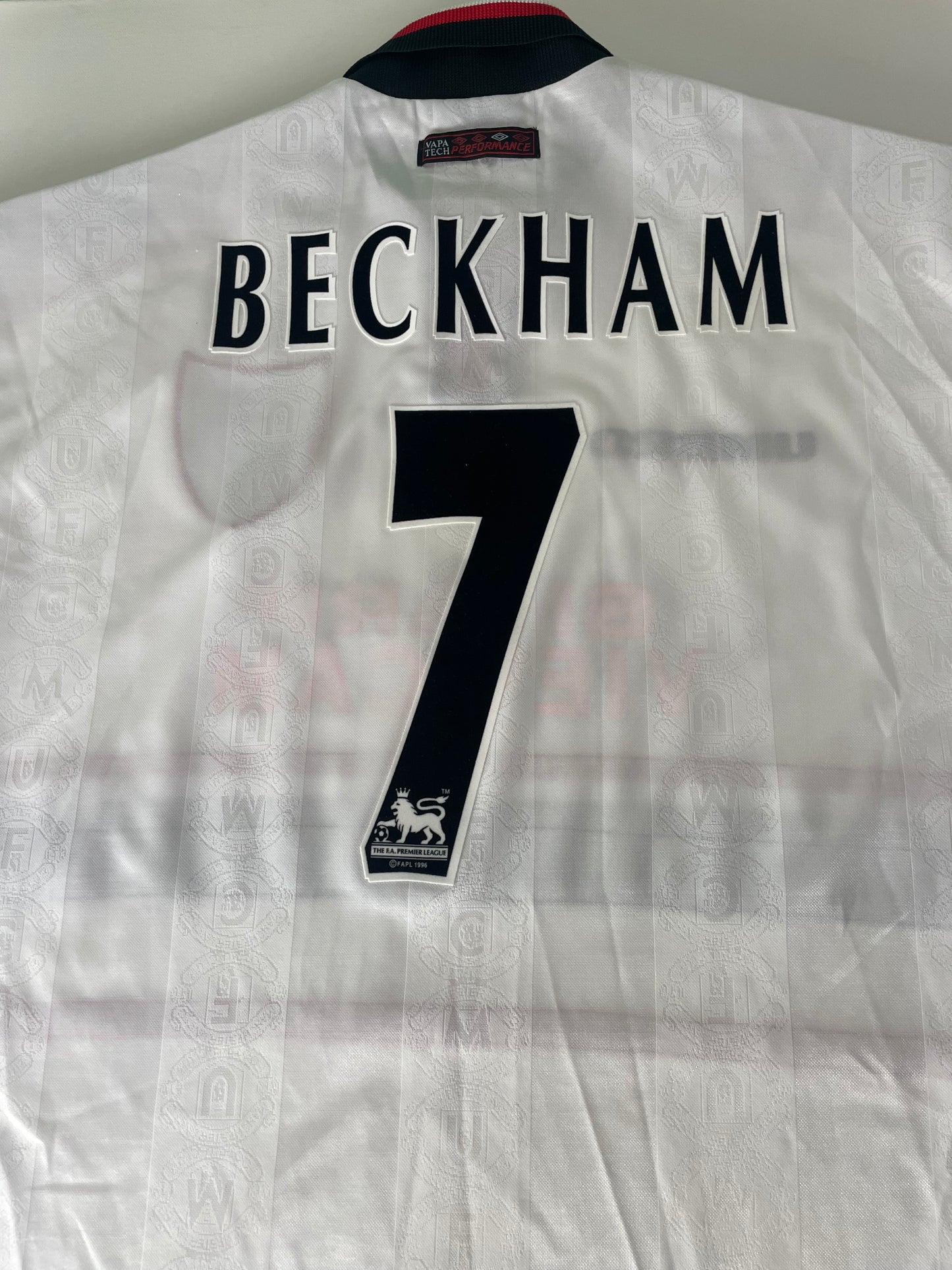MANCHESTER UNITED AWAY FOOTBALL SHIRT (XL) BECKHAM 7