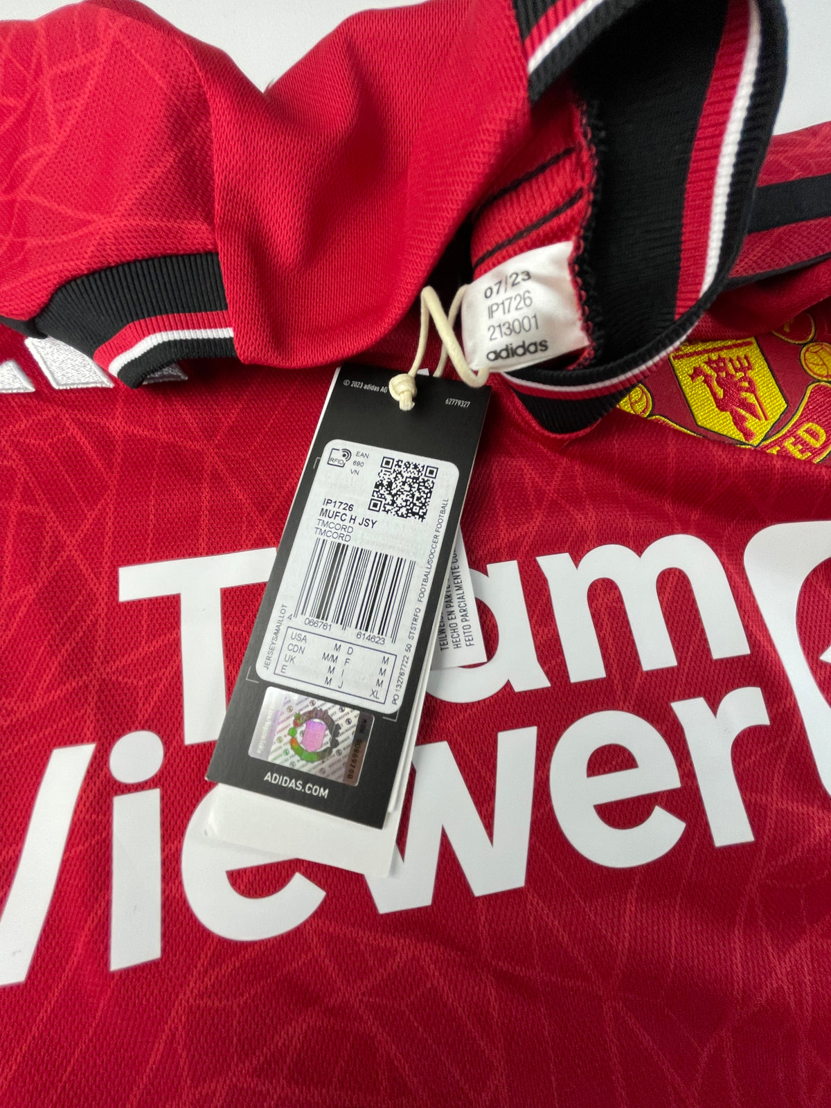 Manchester United   23 /24Shirt Home Football Top - Fernandes 8 - New Size M
